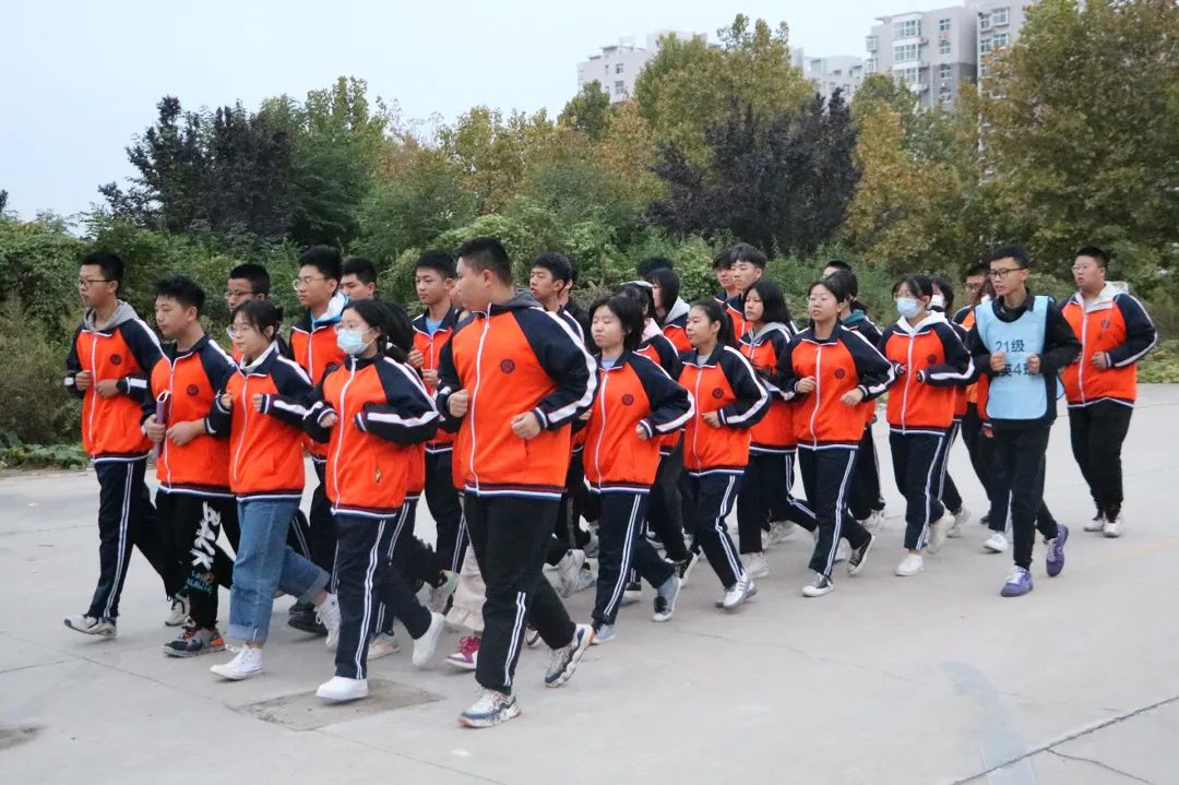 精英华唐跑操