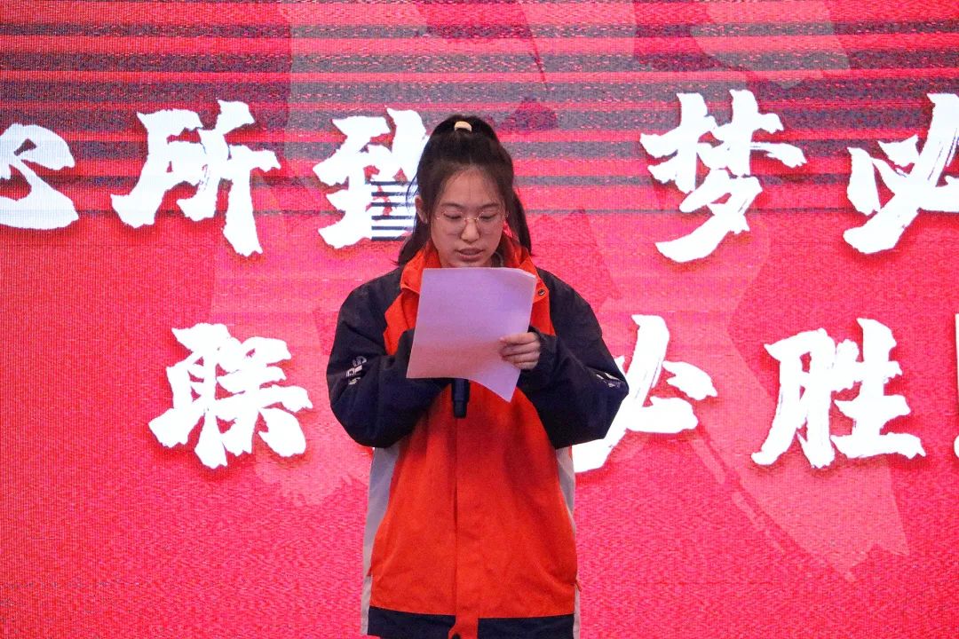 精英华唐艺术高中学生代表孙婉玥
