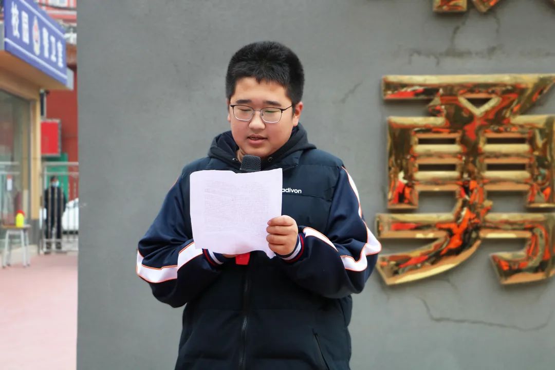 精英华唐勤俭节约周 | 勤俭节约 拒绝浪费 从我做起(图2) 精英华唐艺术高中国旗下演讲