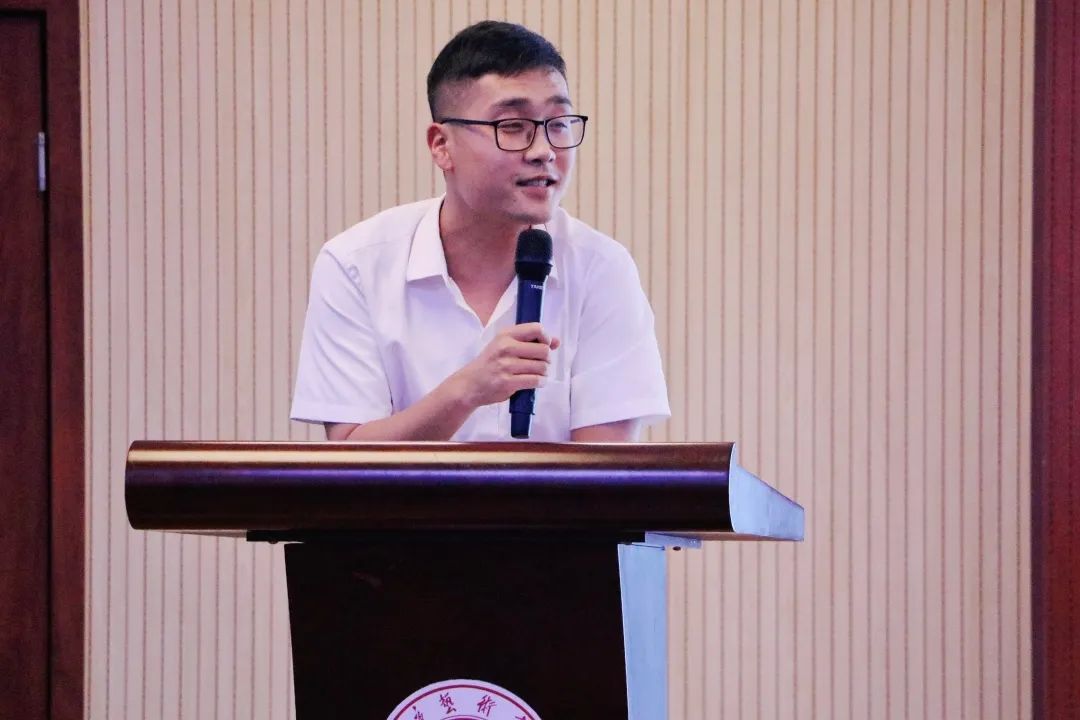 凝心聚力 再谱新篇 | 精英华唐艺术高中进行暑期教师培训(图6) 精英华唐艺术高中暑期教师培训