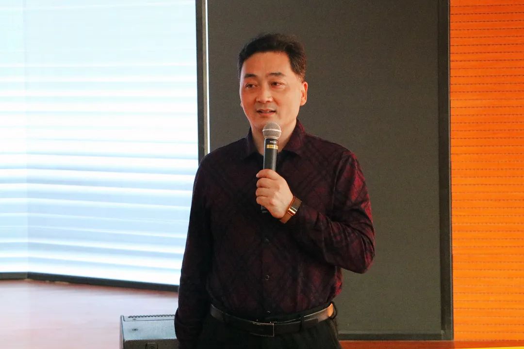 精英华唐艺术高中普法教育宣讲