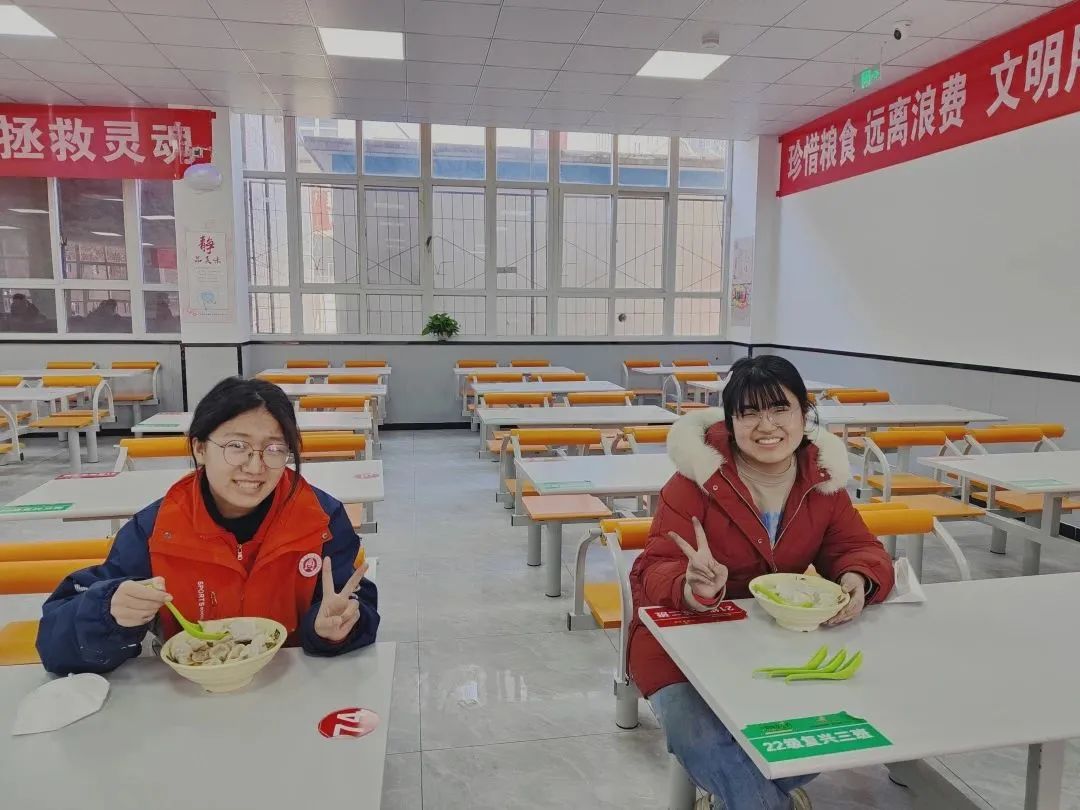 精英华唐艺术高中校园活动
