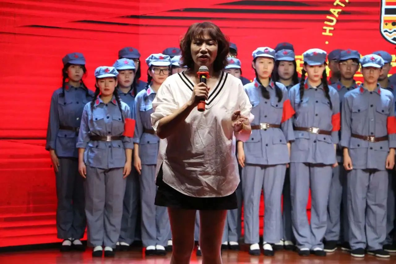 参观精英华唐艺术高中