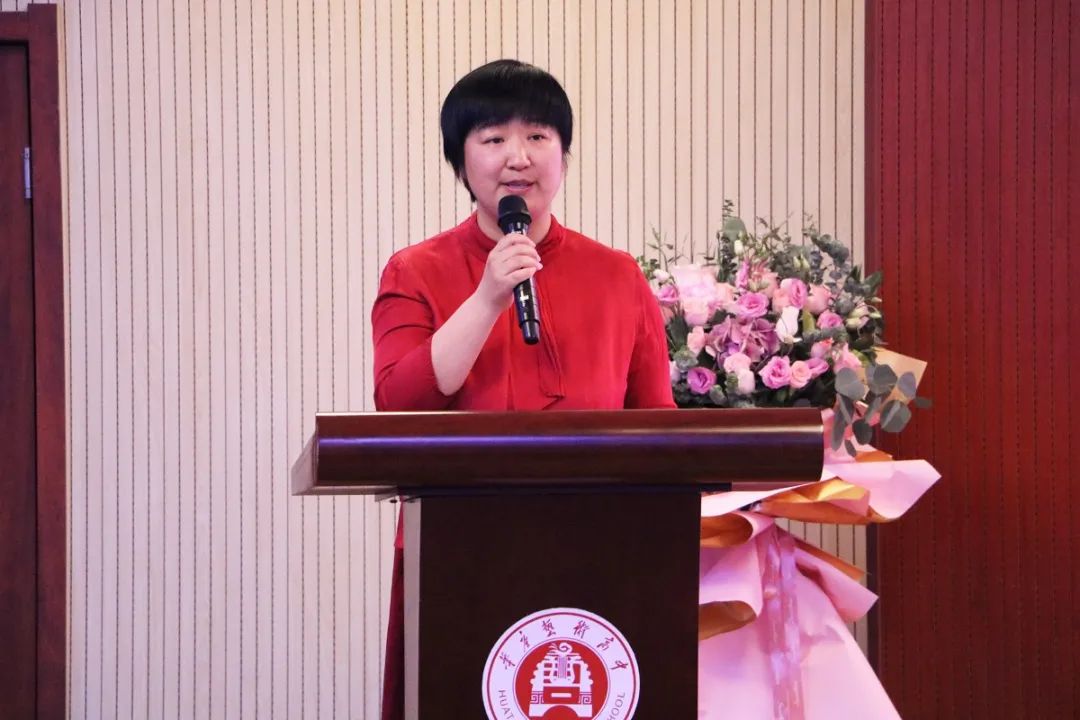 精英华唐艺术家长代表发言