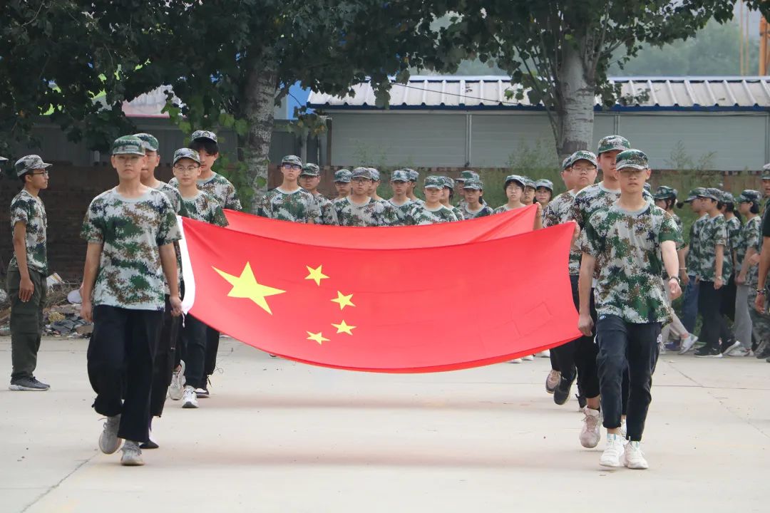 精英华唐艺术高中入学教育
