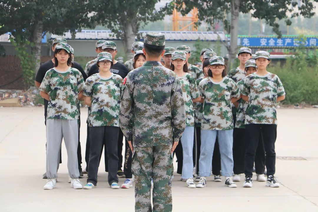 精英华唐艺术高中入学教育