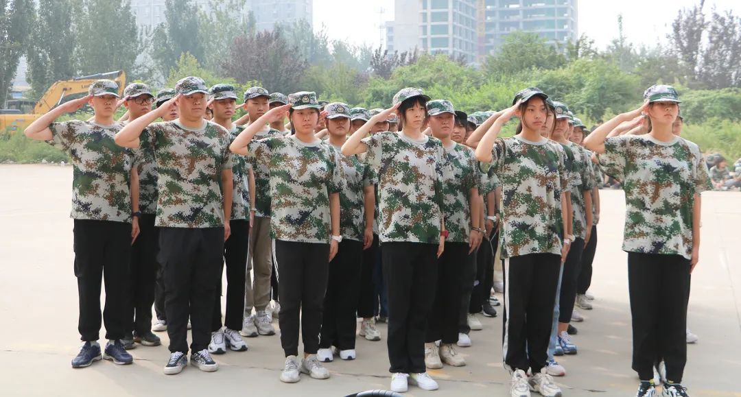 精英华唐艺术高中入学教育